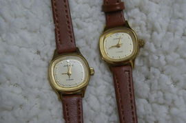 时光的印记 全新库存上海手表二厂17钻宝石花V银花复古机械表